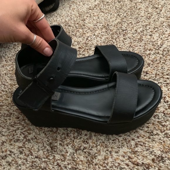Steve Madden platform sandals - Picture 1 of 1